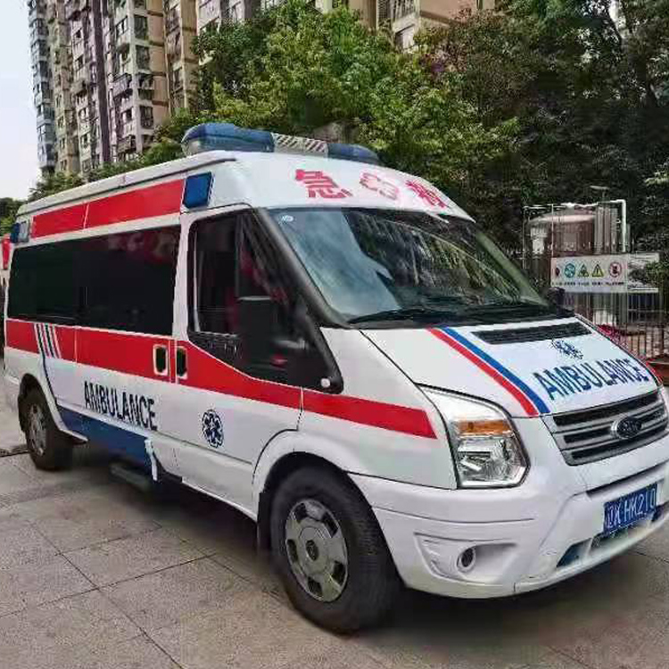 新兴镇长途救护车护送病人返乡